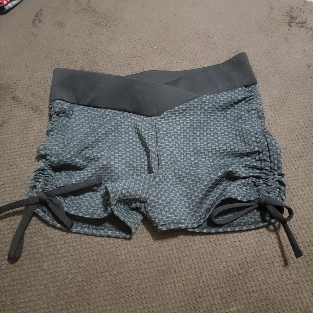 Booty lifting Shorts